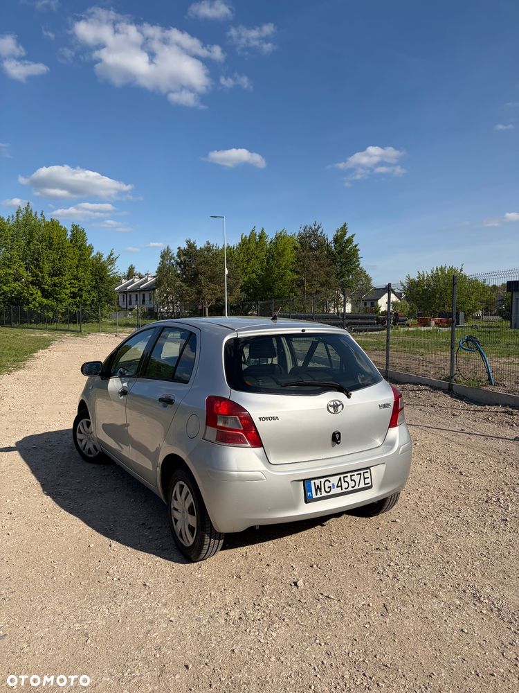 Toyota Yaris 1.0 Entry - 3