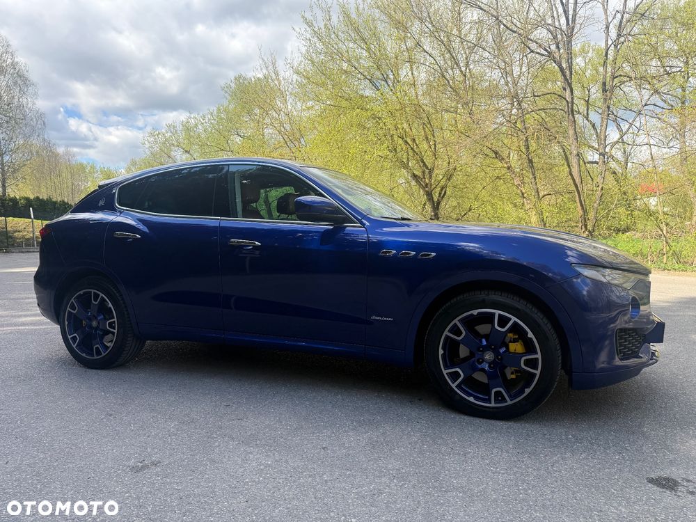 Maserati Levante Diesel Granlusso - 3
