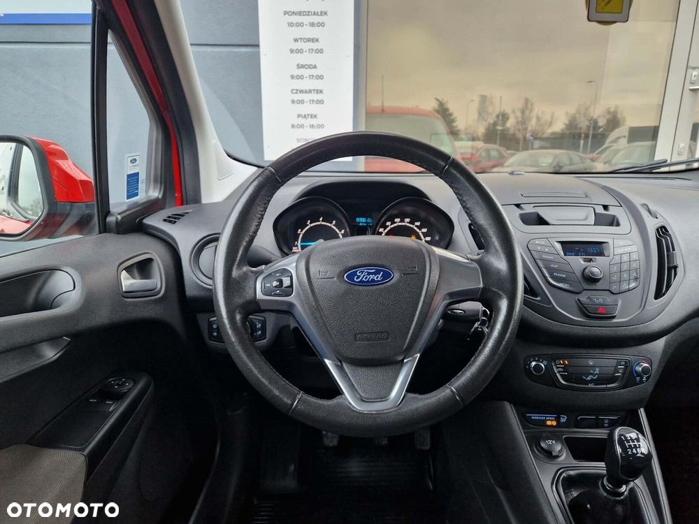 Ford Transit Courier - 16