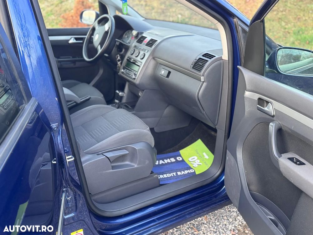 Volkswagen Touran 1.9 TDI DSG Highline - 16