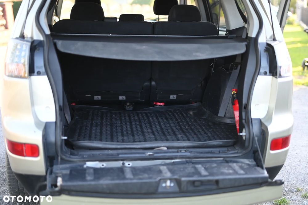 Mitsubishi Outlander 2.0 DID Intense - 13