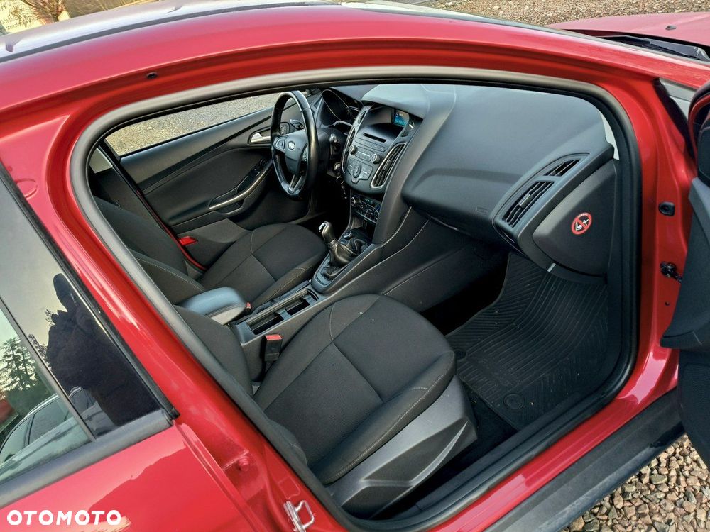 Ford Focus 1.0 EcoBoost 99g Trend - 11