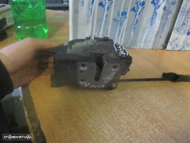 Fecho 8200497719B RENAULT KANGOO 2009 MALA DRT 6 PINOS - 4