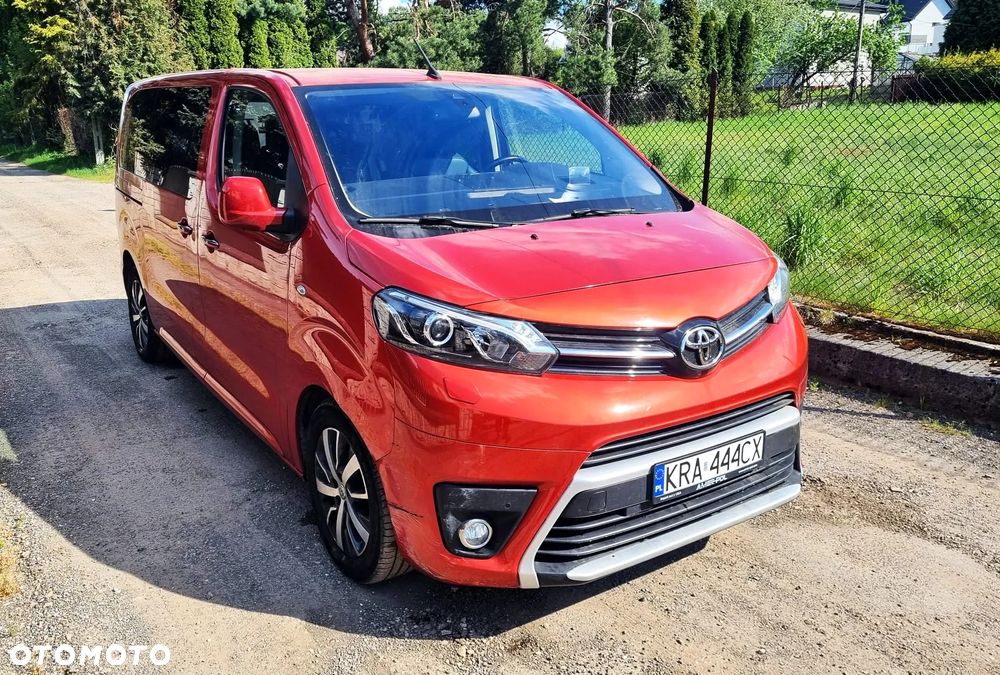 Toyota ProAce Kombi D-4D Medium 2,8t - 2