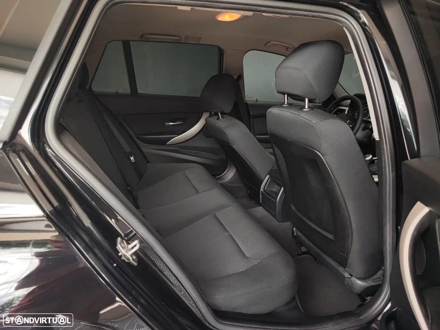BMW 318 d Touring - 25