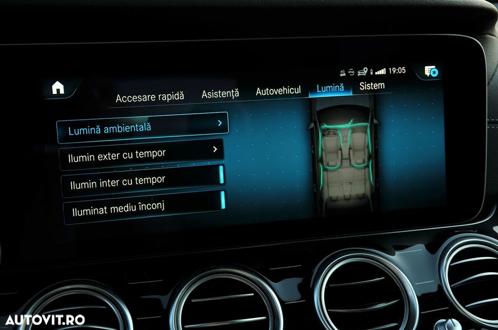 Mercedes-Benz E 300 9G-TRONIC AMG Line - 25