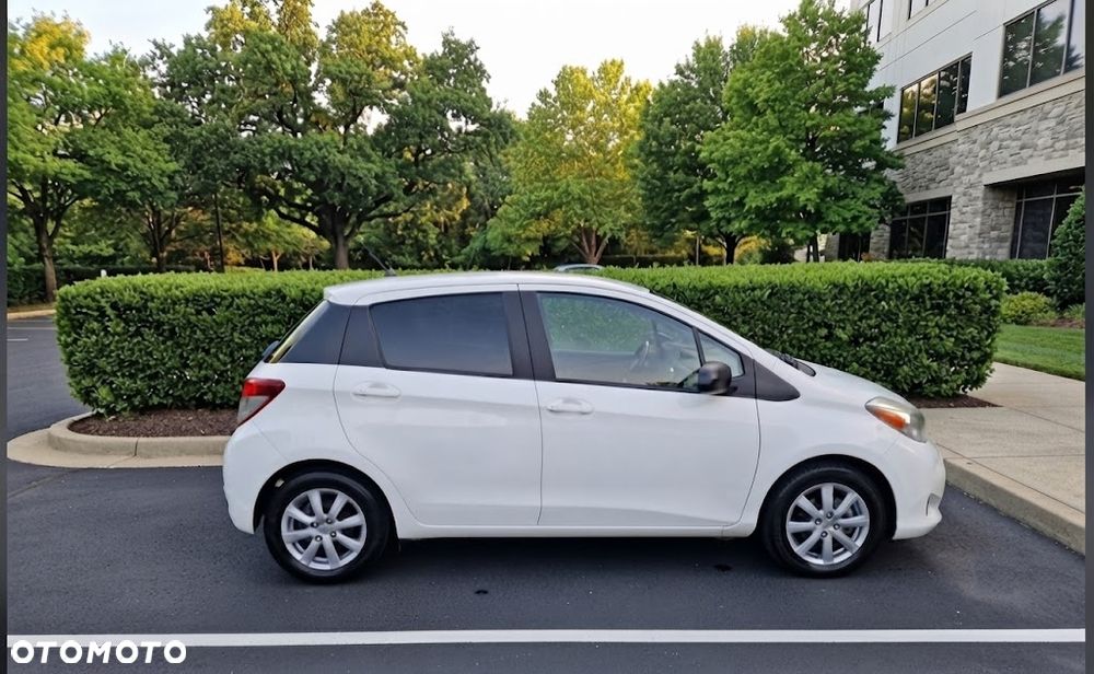 Toyota Yaris 1.33 Business Edition - 1