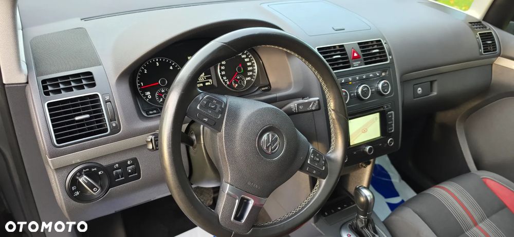 Volkswagen Touran - 31