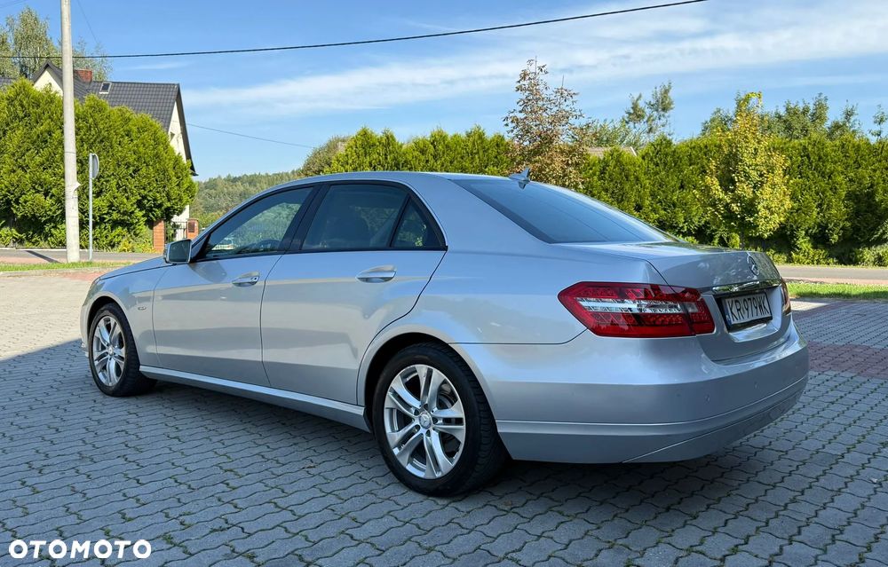 Mercedes-Benz Klasa E 220 BlueTEC 7G-TRONIC Elegance - 11