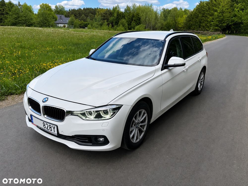 BMW Seria 3 318i - 22