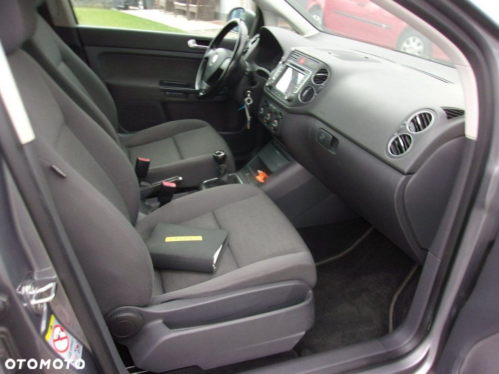 Volkswagen Golf Plus - 27