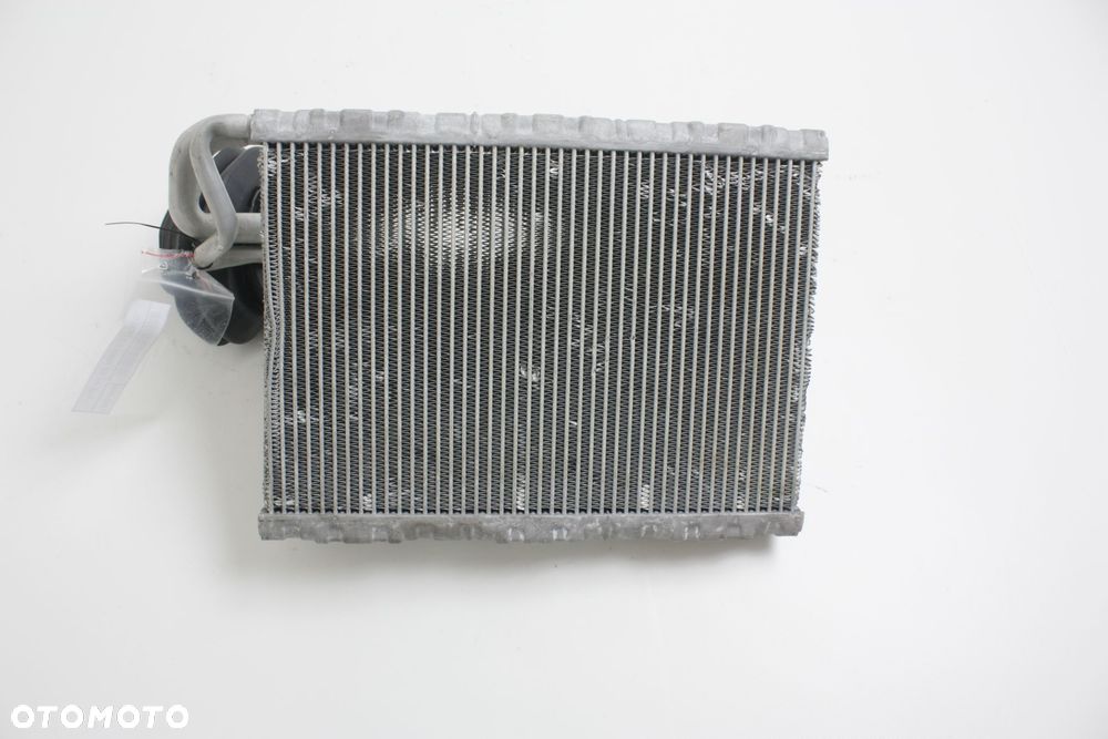 CHŁODNICA WODY Audi A4 B8 Avant 2.0 TFSI - 1