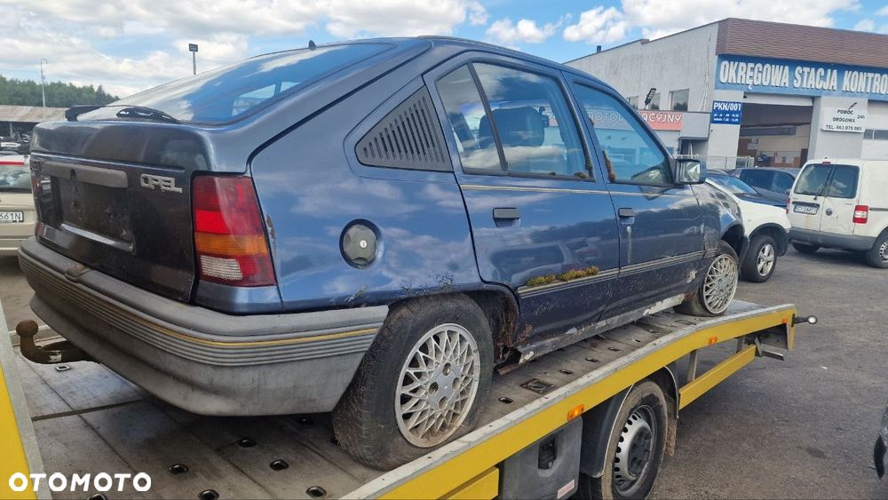 OPEL KADETT CARAVAN - 3