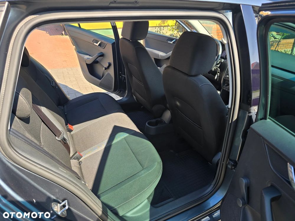 Skoda RAPID 1.2 TSI Ambition - 17