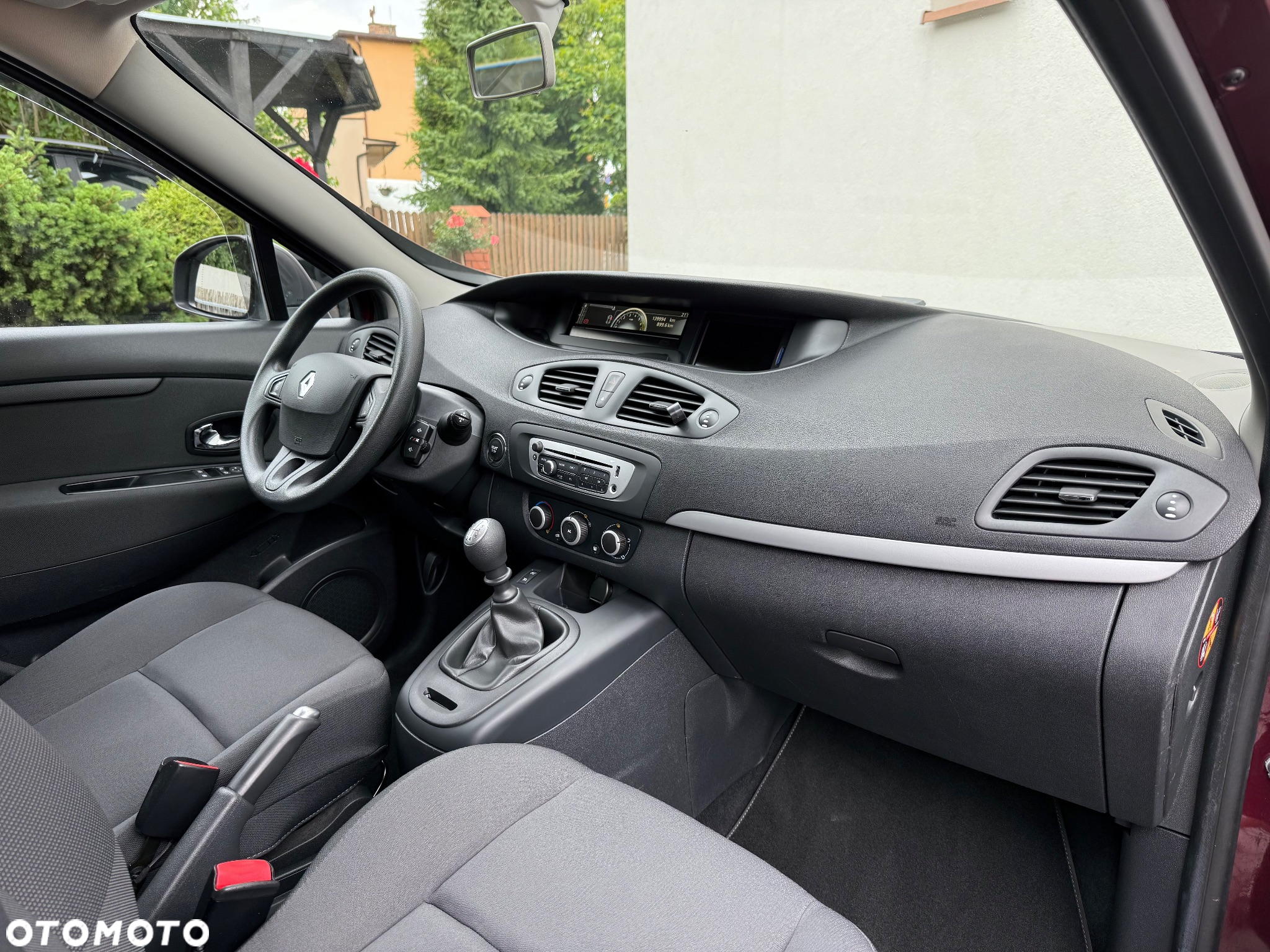 Renault Scenic 1.6 16V 110 TomTom Edition - 28