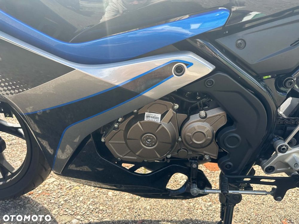 QJMOTOR SRK 125R - 6