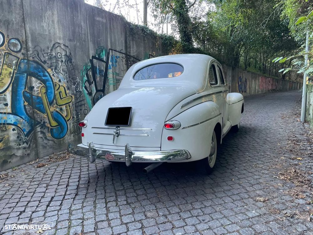 Ford Super De Luxe - 34