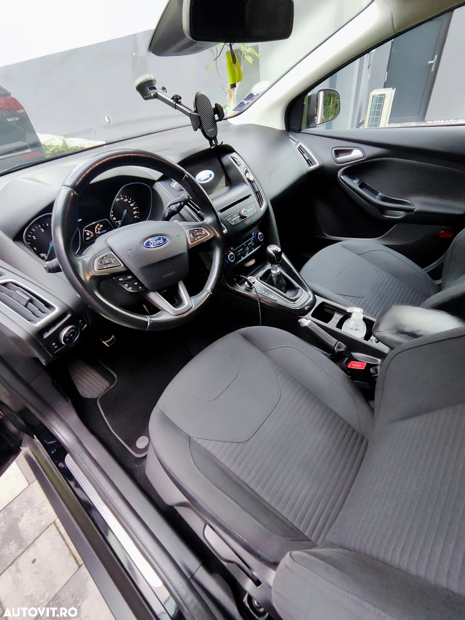 Ford Focus 1.5 EcoBlue Start-Stopp-System TITANIUM - 5