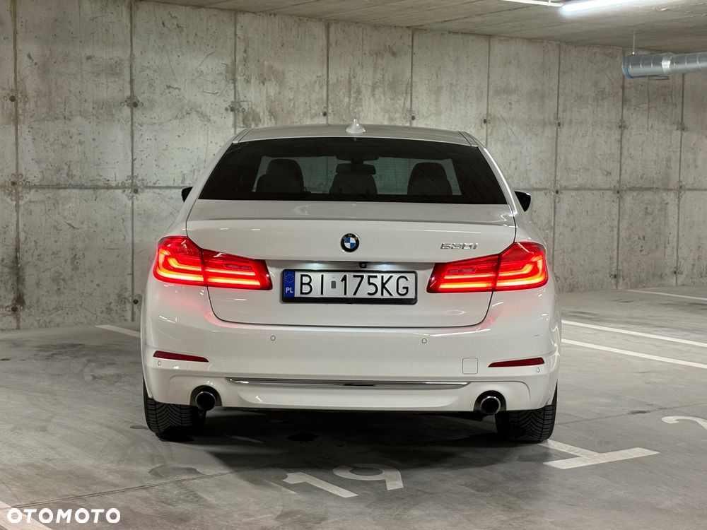 BMW Seria 5 530i Luxury Line - 7