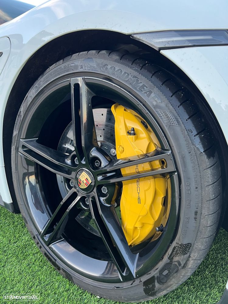 Porsche Taycan Turbo S - 10