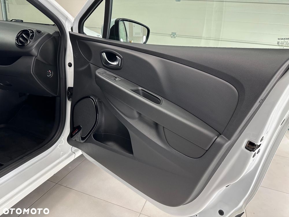 Renault Clio - 18