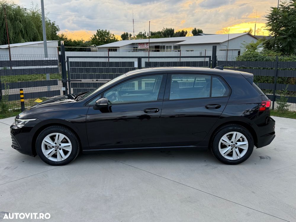 Volkswagen Golf - 6