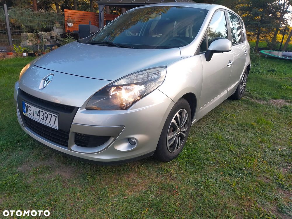 Renault Scenic - 1