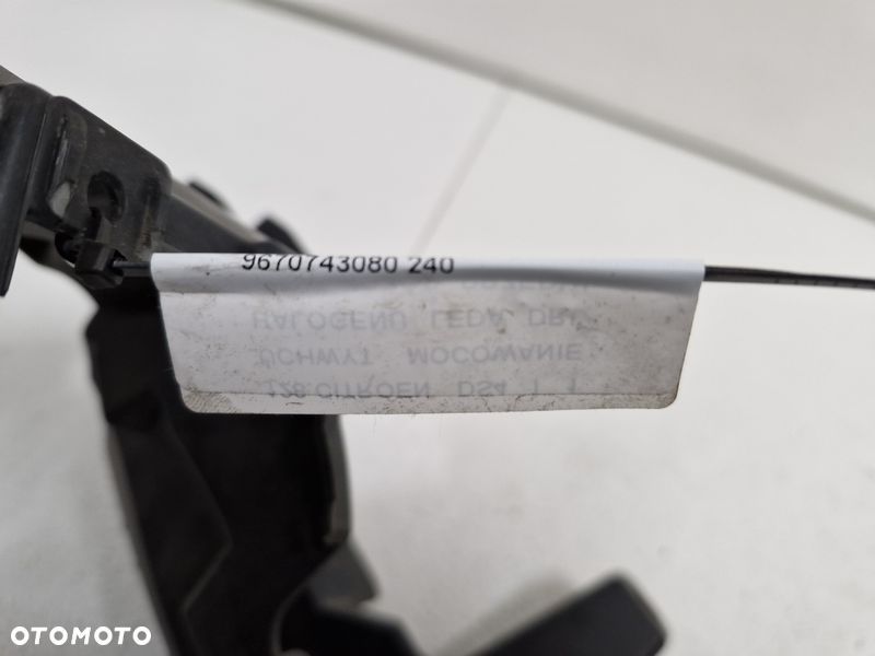 ds4 1 i uchwyt mocowanie halogenu led drl lewy przód lewe kratka 9670743080 - 9