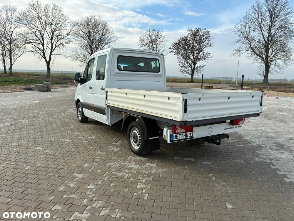 Mercedes-Benz Sprinter 906 211 CDI - 40