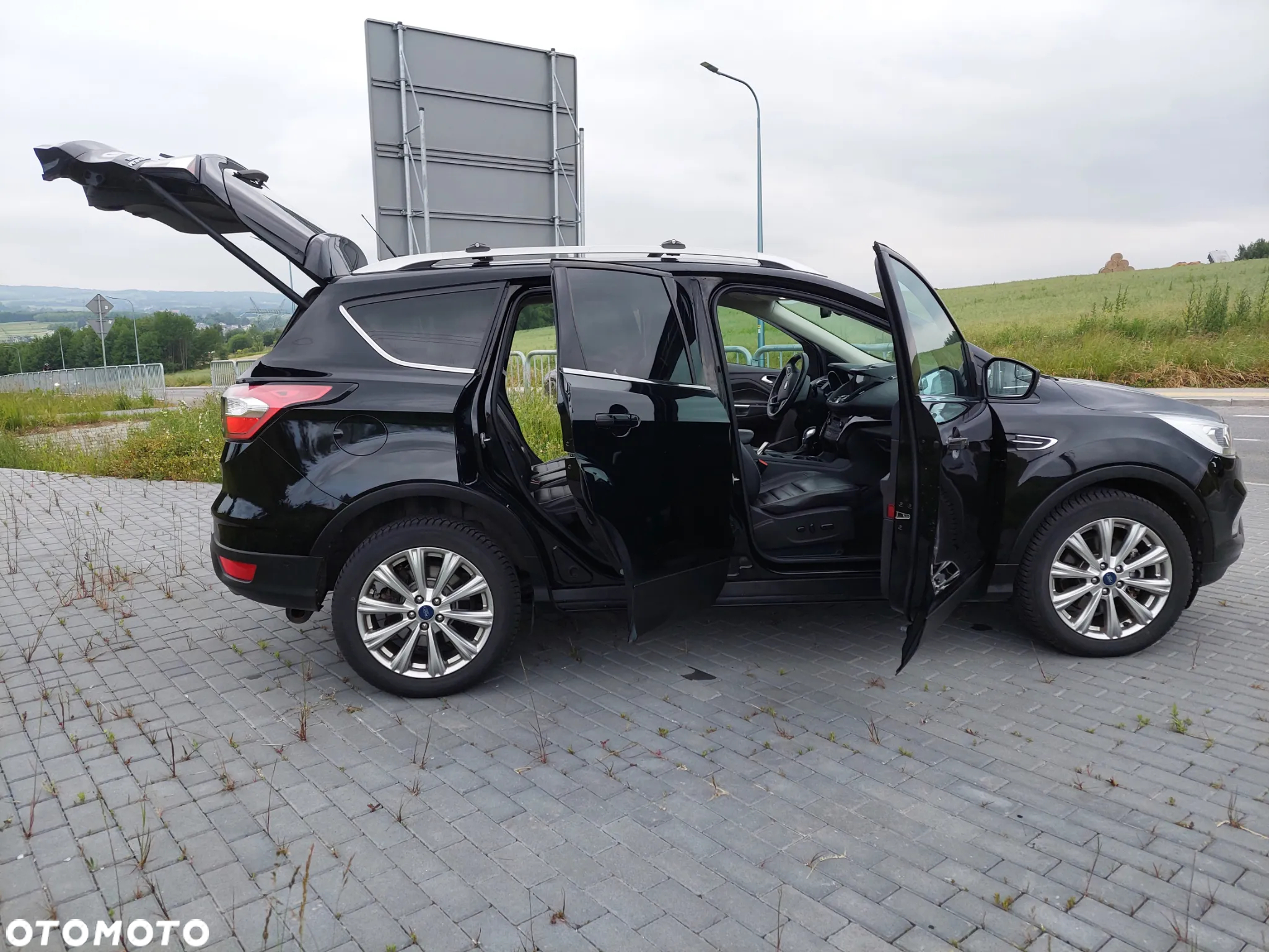 Ford Escape 2.0 EcoBoost AWD Titanium - 22