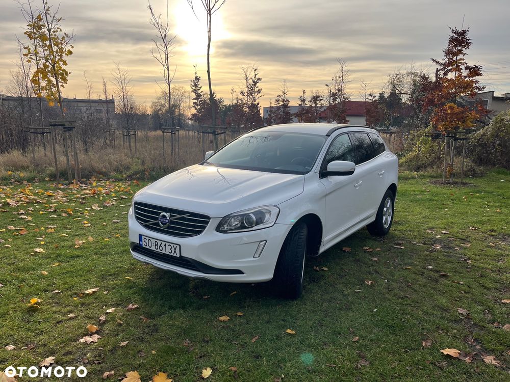 Volvo XC 60 D4 AWD Momentum - 22