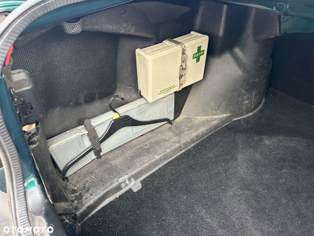 Volkswagen Vento 1.8 GL - 39