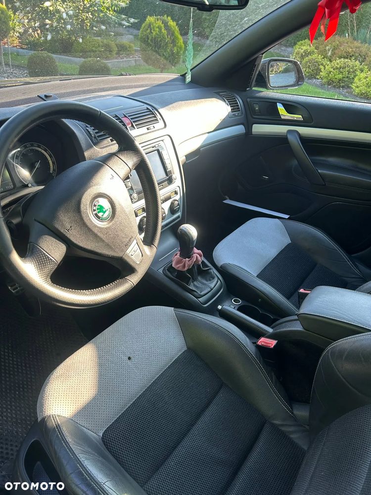 Skoda Octavia 2.0 TFSI RS - 3