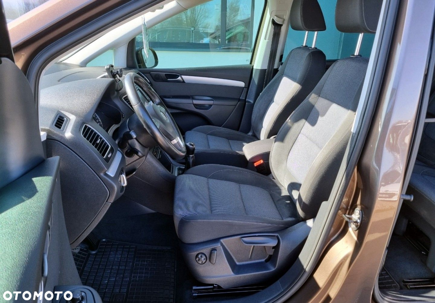 Volkswagen Sharan - 11