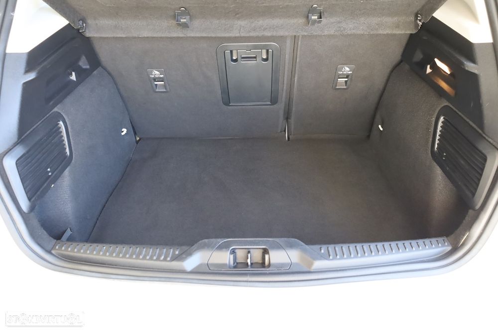 Ford Focus 1.0 EcoBoost MHEV Connected - 13