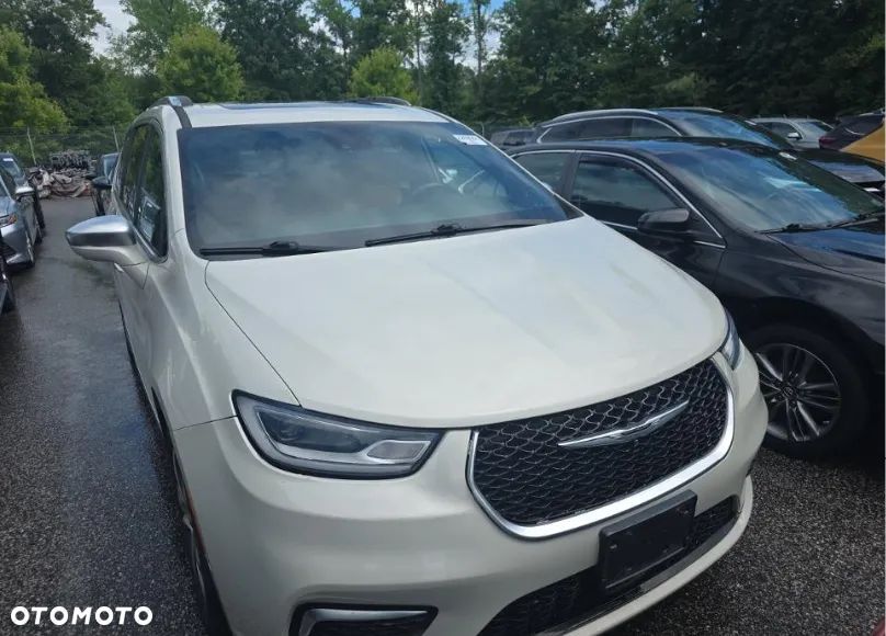 Chrysler Pacifica - 3