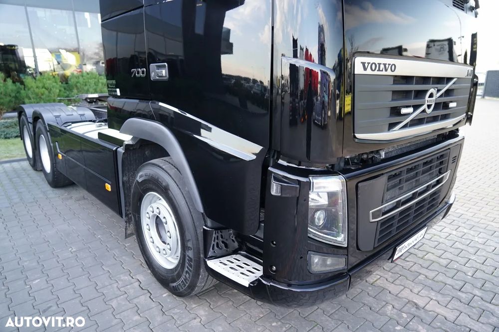 Volvo FH16 / 700 / 6x4 / SISTEM HIDRAULIC / RETARDER / TRACTOR CU 3 AXE / MASĂ PUTERNICĂ 120 T - 10