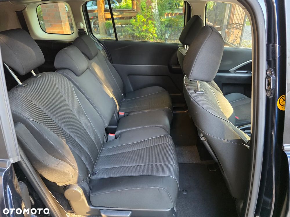 Mazda 5 2.0 Exclusive + - 22