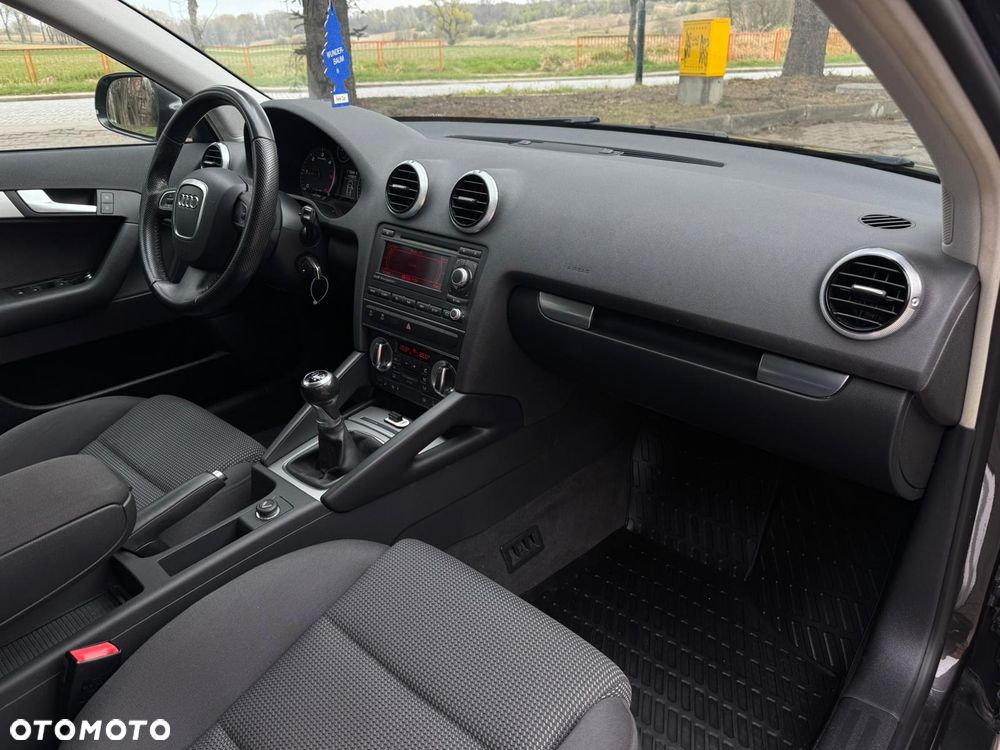 Audi A3 Sportback - 8