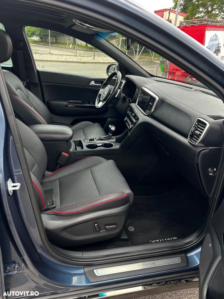 Kia Sportage 2.0 CRDI AWD Eco-Dynamics+ (48V M-H) Aut. GT LINE - 3