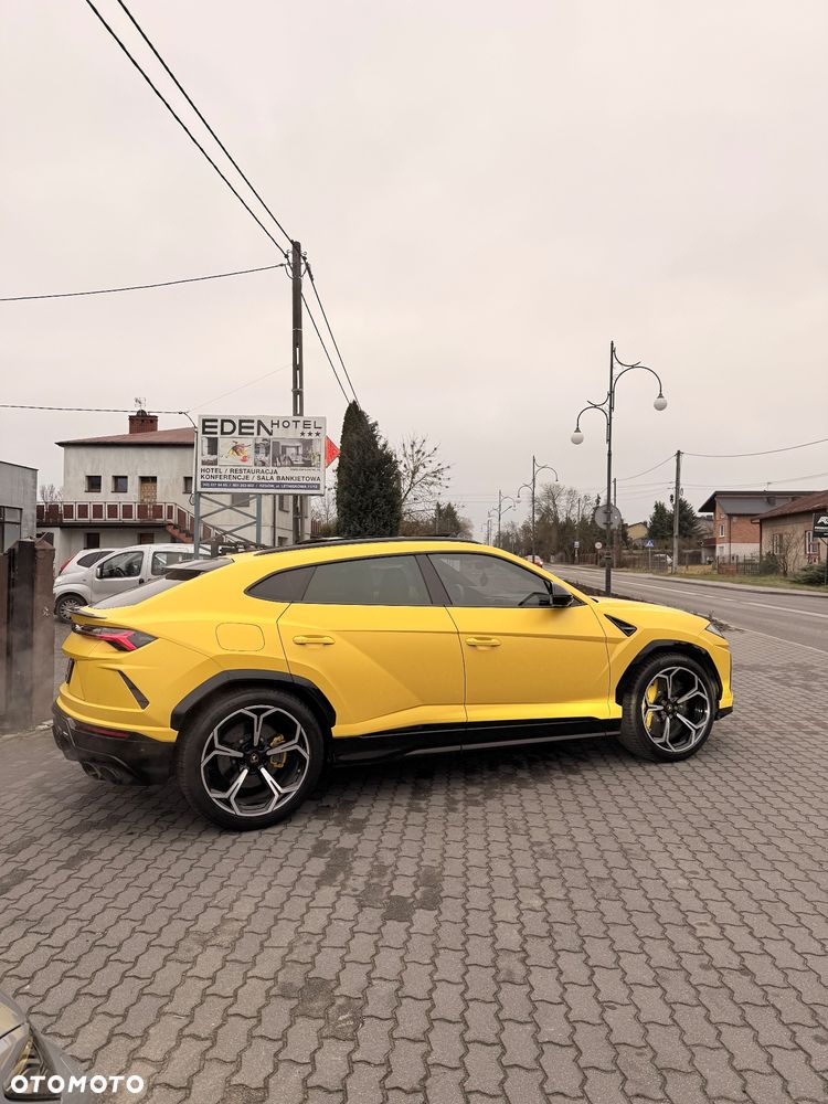Lamborghini Urus - 8