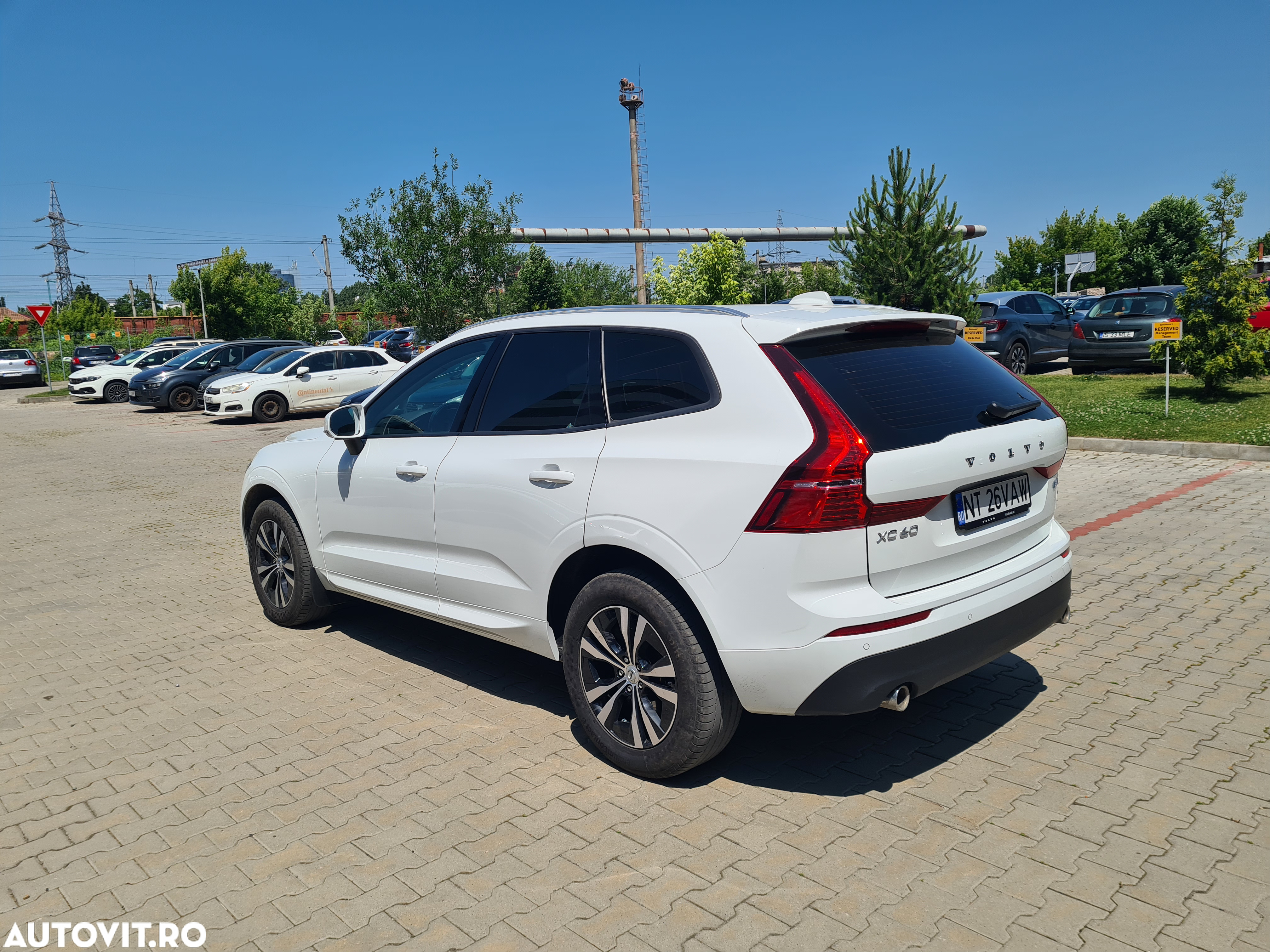 Volvo XC 60 B4 D AWD Geartronic Momentum - 2