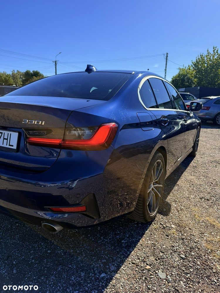 BMW Seria 3 330i xDrive - 20