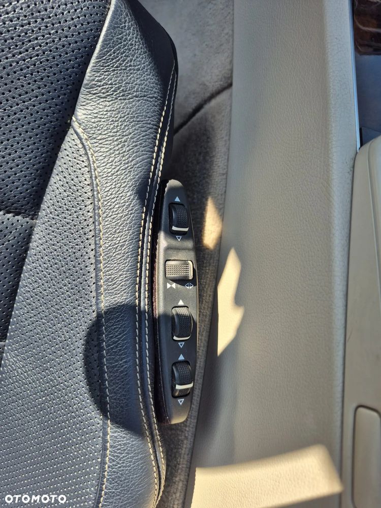 Mercedes-Benz Klasa E 400 7G-TRONIC - 18