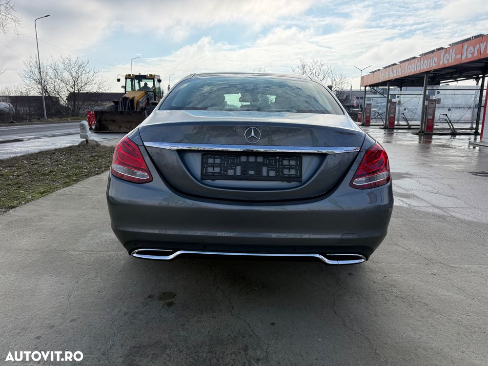 Mercedes-Benz C - 13