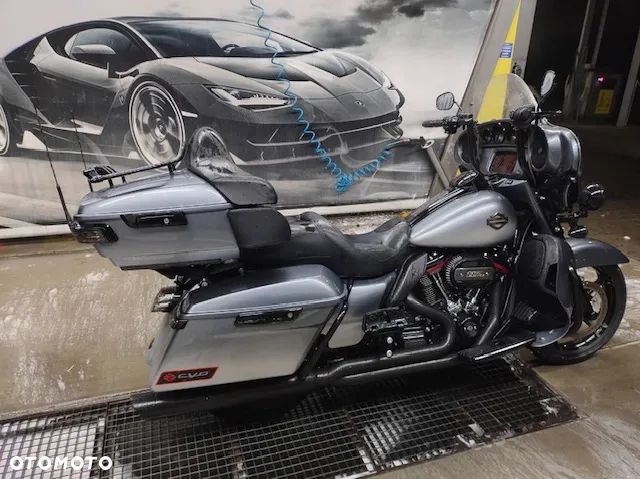 Harley-Davidson Touring Electra Glide - 4