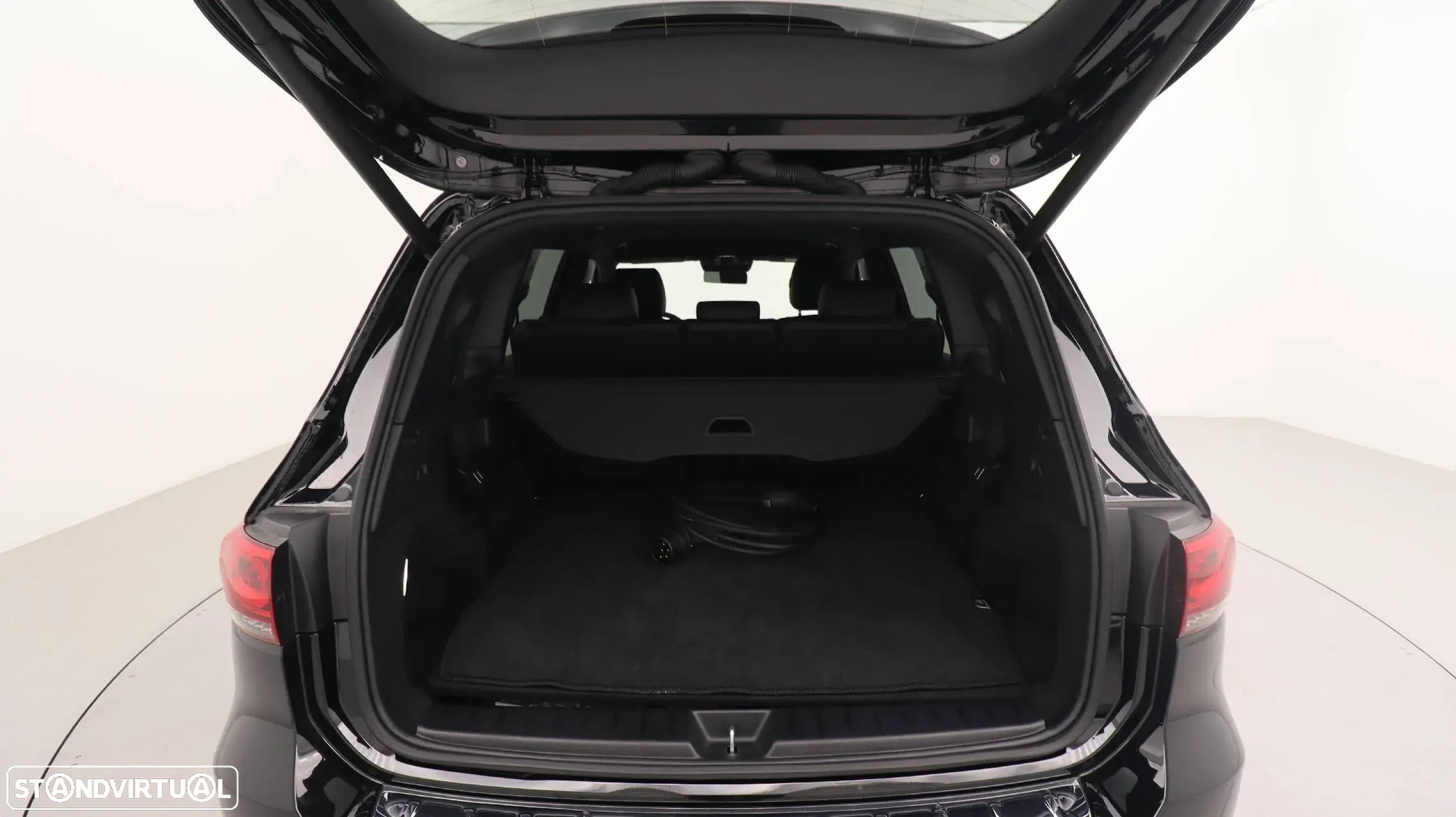 Mercedes-Benz EQB 250 AMG Line - 26