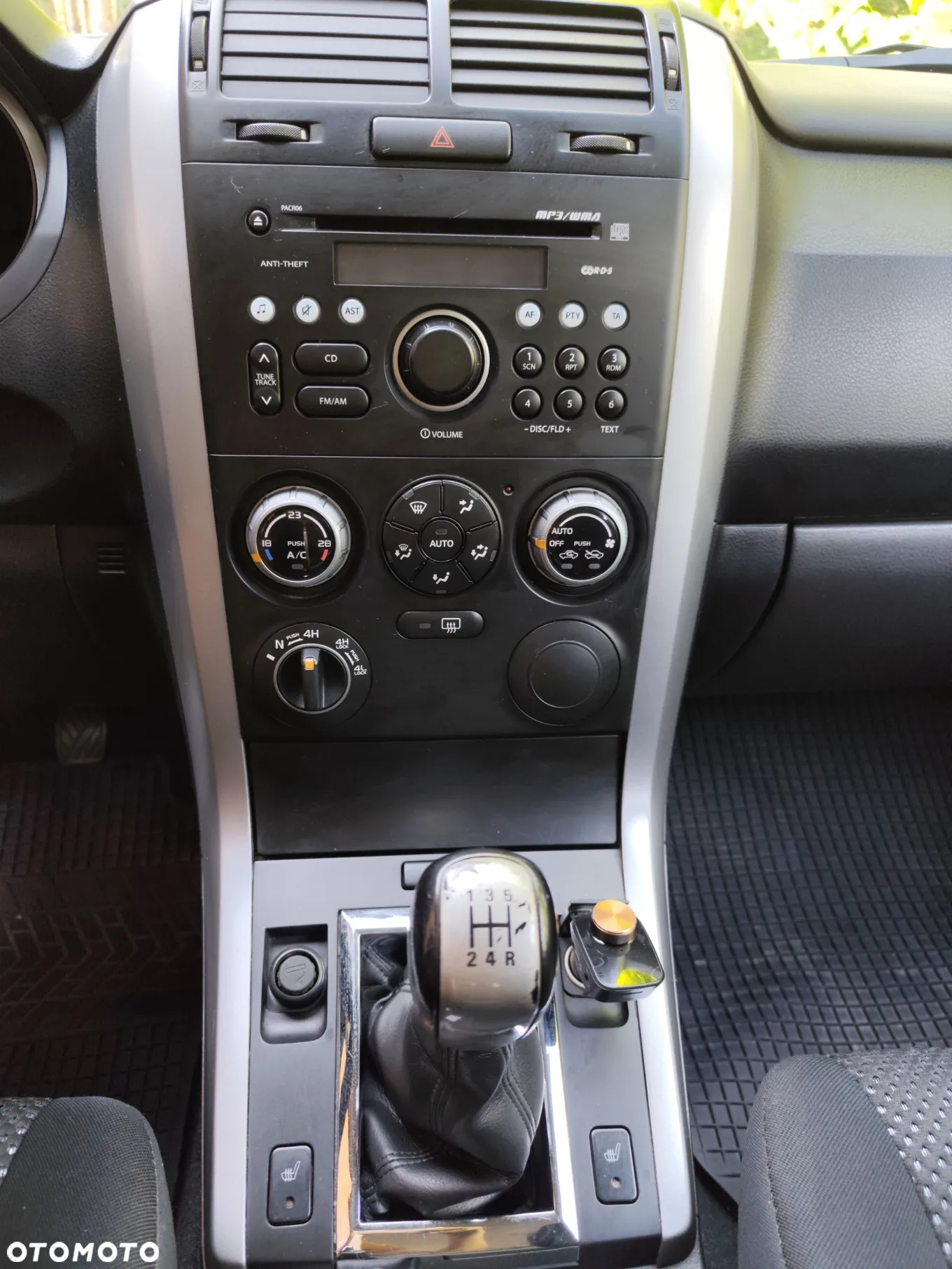 Suzuki Grand Vitara - 12
