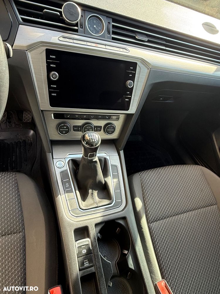 Volkswagen Passat - 3