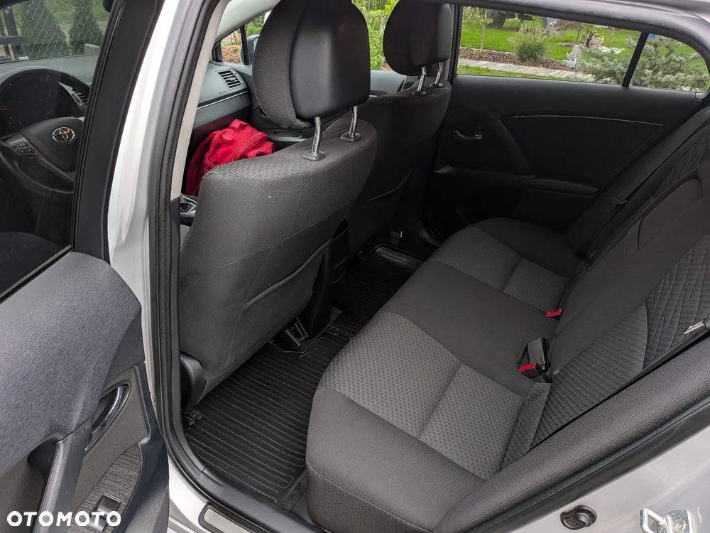 Toyota Avensis 2.2 D-CAT 2010 - 8
